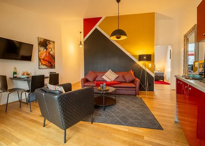 Terrace Apartment for 4 near Naschmarkt&U4 Metro