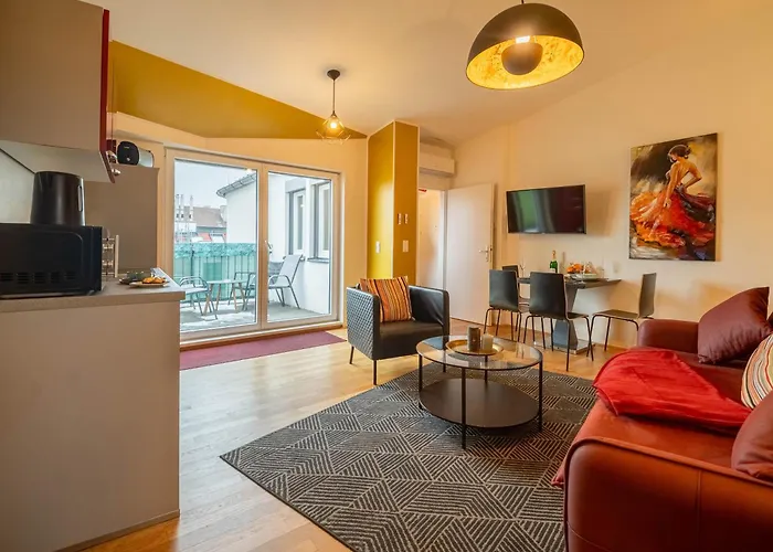 Terrace Apartment for 4 near Naschmarkt&U4 Metro